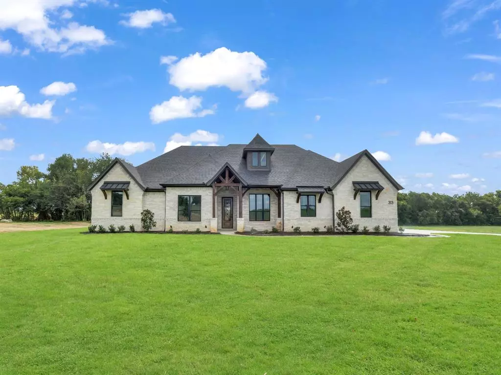 Weatherford, TX 76085,313 Wrangler Court