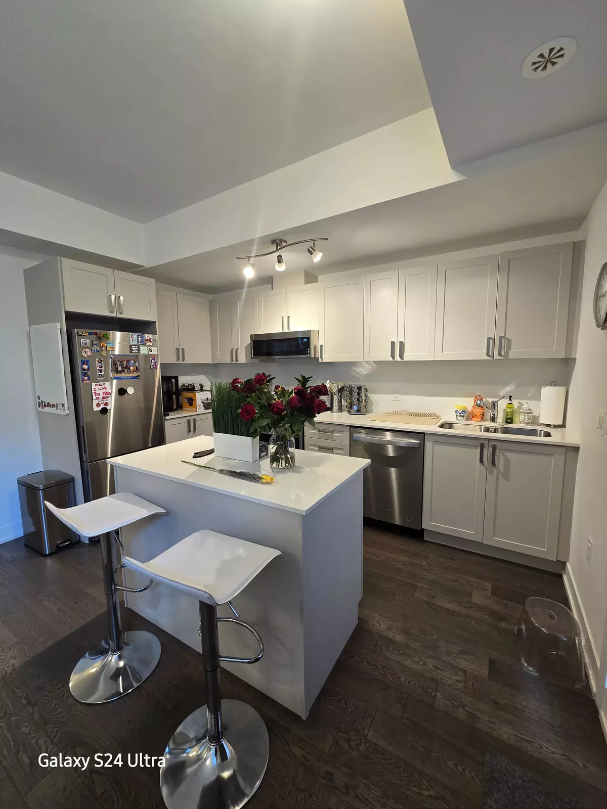 Mississauga, ON L5G 0C6,1070 Douglas McCurdy Common #124