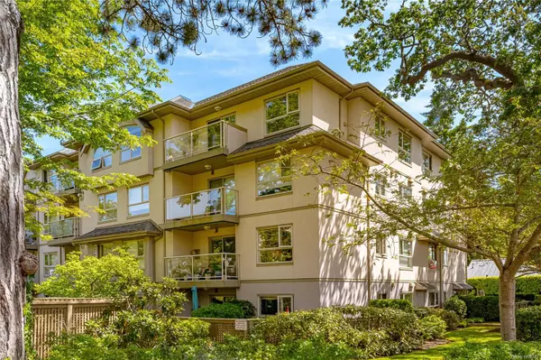 Victoria, BC V8P 4P9,1715 Richmond Ave #405