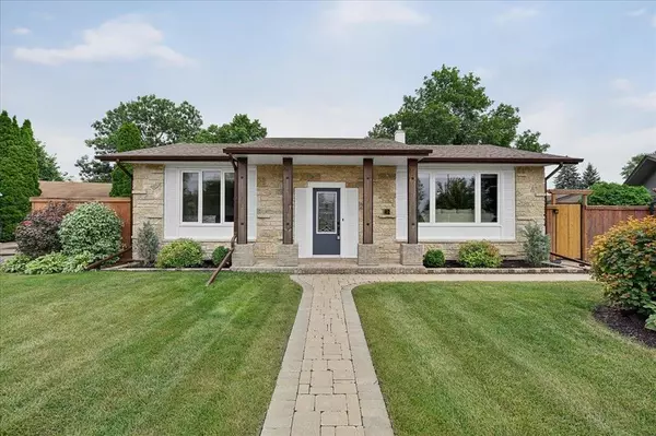 42 Pembridge Bay, Winnipeg, MB R2M 4H3