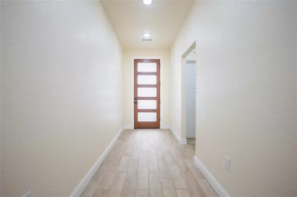 Runaway Bay, TX 76426,518 Dolphin Terrace