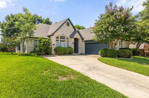 813 Palm Desert Drive, Garland, TX 75044