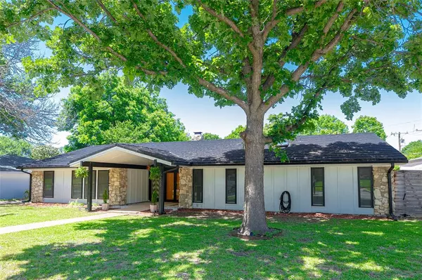 4458 Cardiff Avenue, Fort Worth, TX 76133