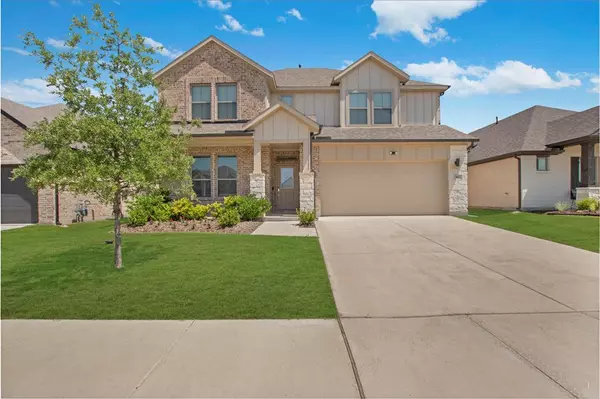 367 Oak Creek Drive, Lavon, TX 75166