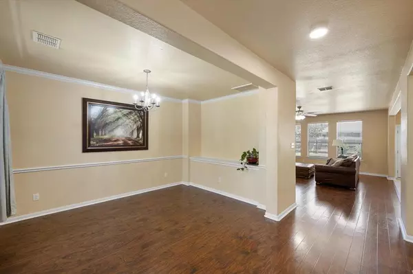 Fort Worth, TX 76052,13445 Leather Strap Drive