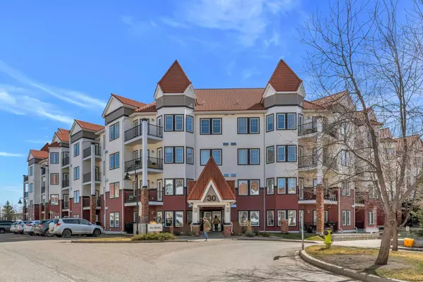30 Royal Oak PLZ NW #239, Calgary, AB T3G 0B3