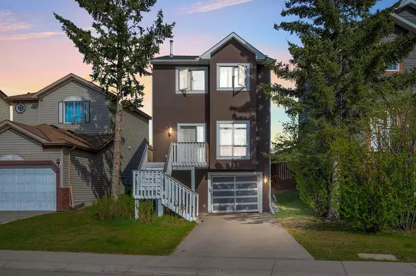 137 Martinpark WAY Northeast, Calgary, AB T3J3M8
