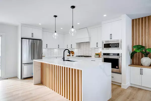 Calgary, AB T3C 2S3,199 Westview DR Southwest