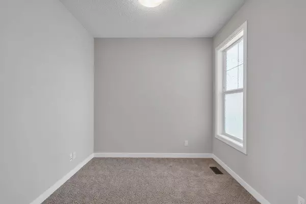 Calgary, AB T3K 0X4,253 Panton WAY Northwest