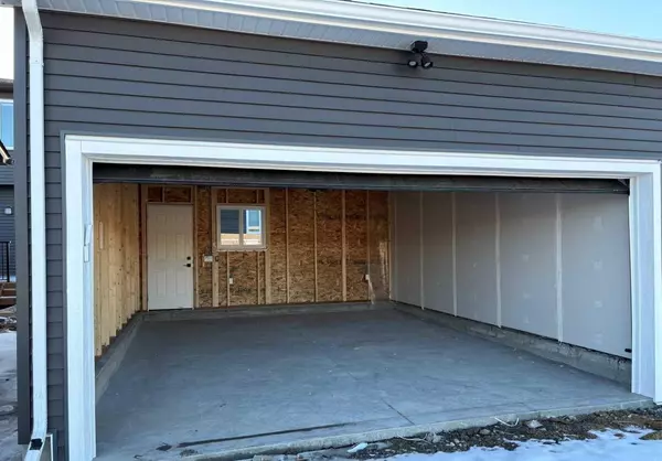 Calgary, AB T2X 5R3,795 Wolf Willow BLVD SE