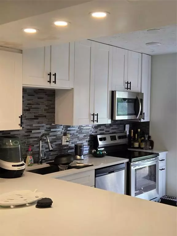 Sunrise, FL 33351,4070 Sierra Terrace