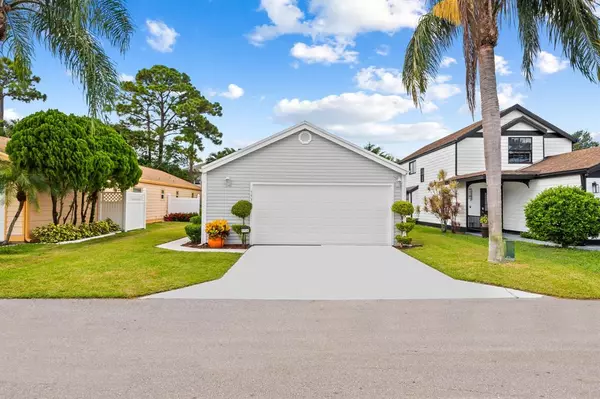 West Palm Beach, FL 33415,5936 Snowdrop Way