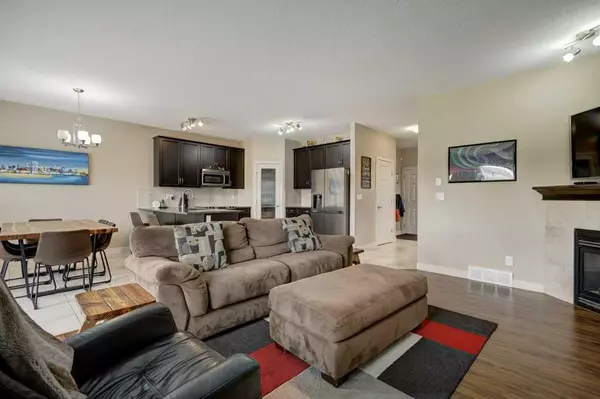 Calgary, AB T2Y 0K2,48 Everhollow ST SW