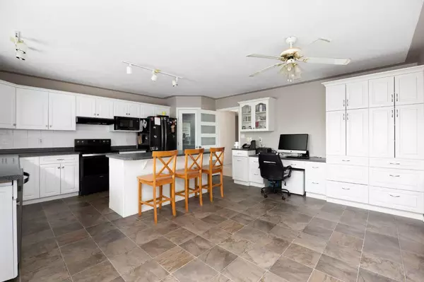Fort Mcmurray, AB T9K1X2,137 Barber DR