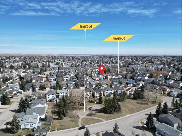Calgary, AB T3G 3Z4,232 Hawkmount Close Northwest