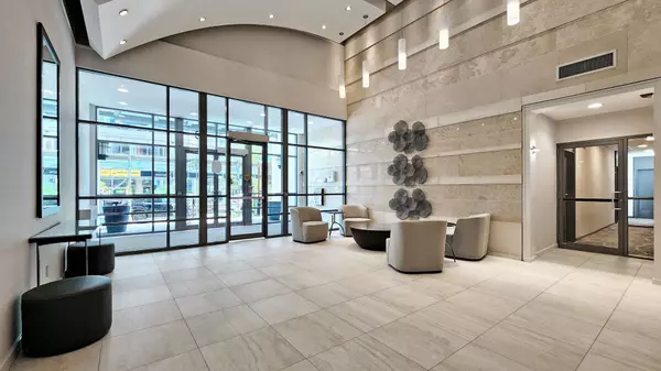 Toronto C14, ON M2N 7M2,18 SPRING GARDEN AVE #905