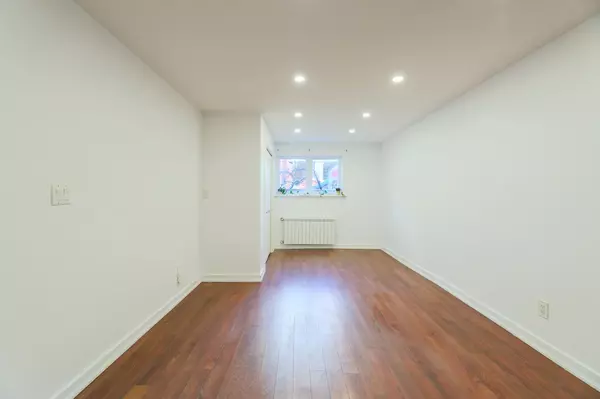 Toronto E01, ON M4L 1B5,1 Minto ST #Lower