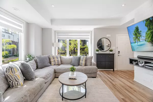 Mississauga, ON L5J 0B3,1155 Stroud LN #8