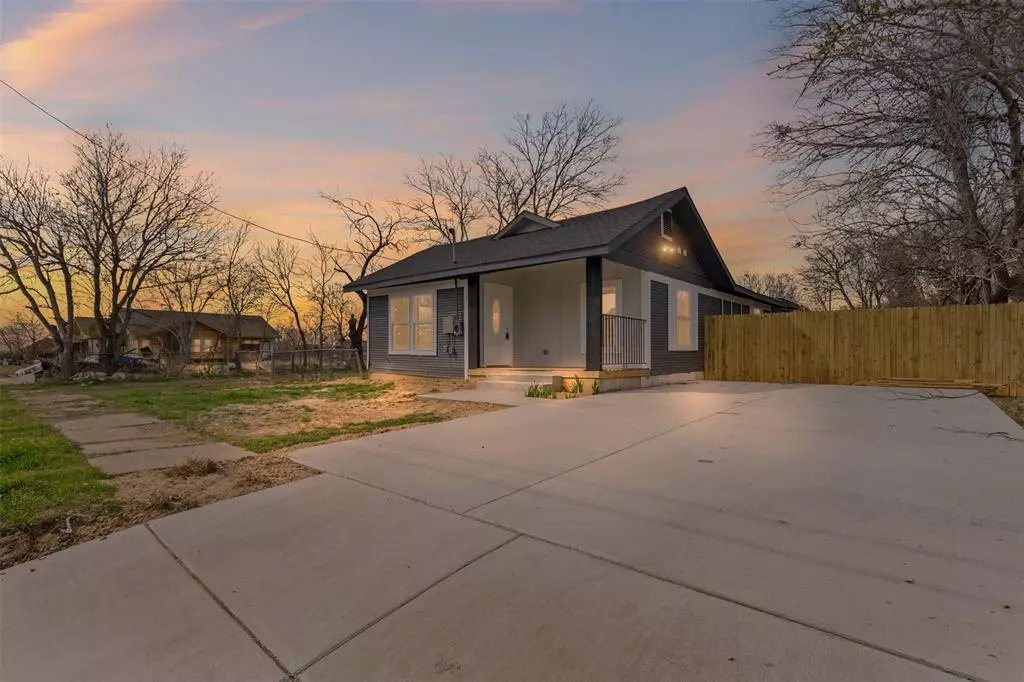 Hillsboro, TX 76645,115 Vineyard Avenue