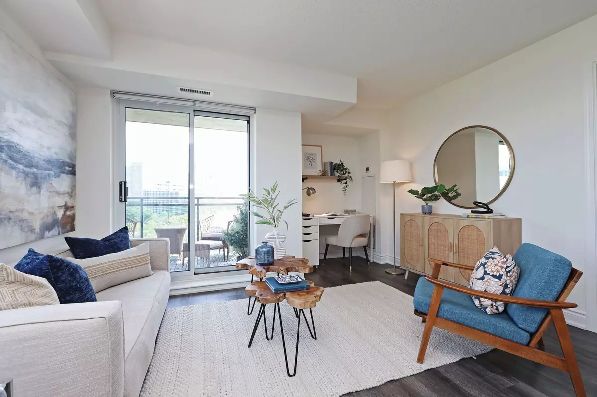 Toronto C13, ON M3C 4J1,120 Dallimore CIR ##608