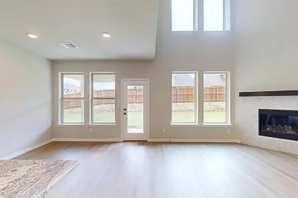 Denton, TX 76226,5212 Edge Way