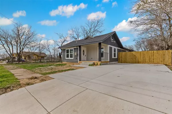 Hillsboro, TX 76645,115 Vineyard Avenue
