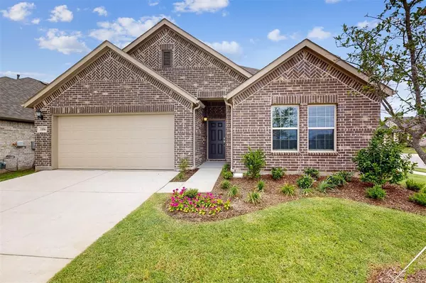 1106 Linwood Drive, Justin, TX 76247