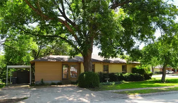 Dallas, TX 75214,6100 Sudbury Drive