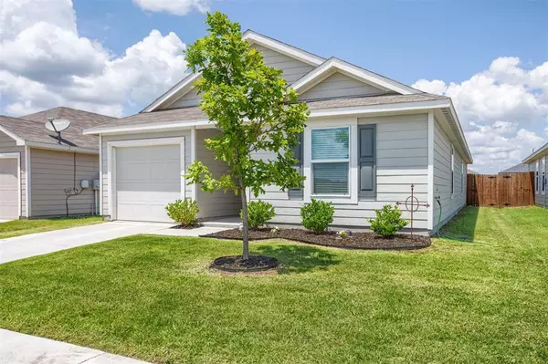 216 Rubylace Drive, Princeton, TX 75407