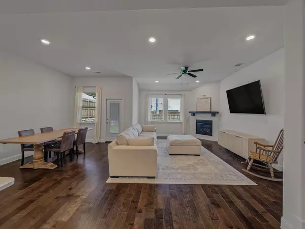 Denton, TX 76207,1701 Briar Hill Drive