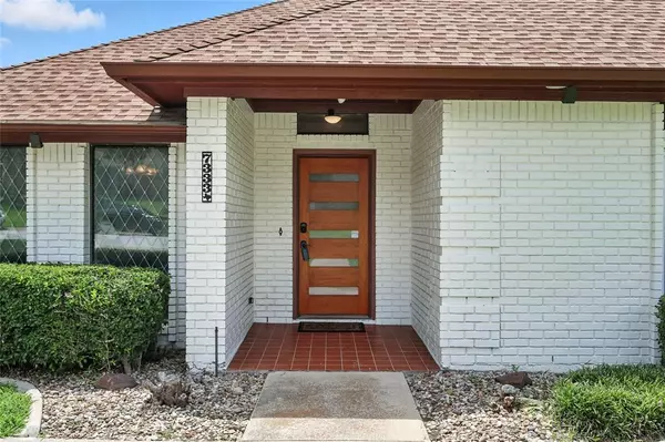 North Richland Hills, TX 76182,7333 Red Oak Street