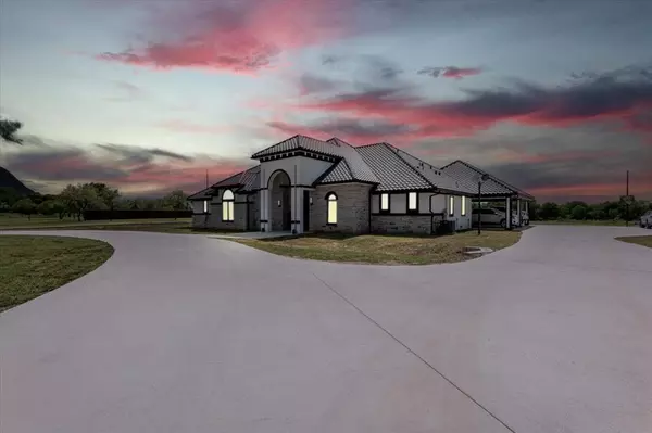 Sanger, TX 76266,7381 Mesquite Ridge