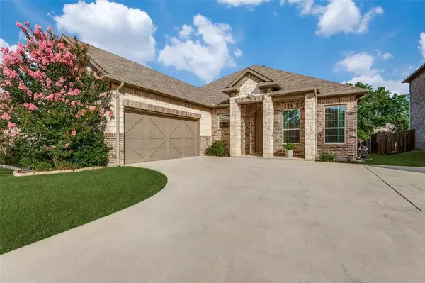 Grand Prairie, TX 75052,5819 Pamela Way