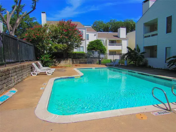 7431 Holly Hill Drive #216, Dallas, TX 75231