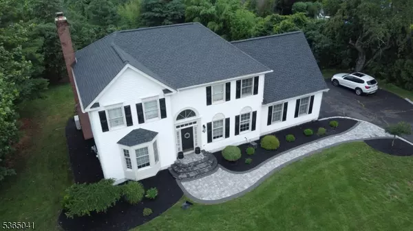 40 Walker Dr, Hillsborough Twp., NJ 08844