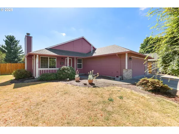 2596 JAMESTOWN ST, Woodburn, OR 97071