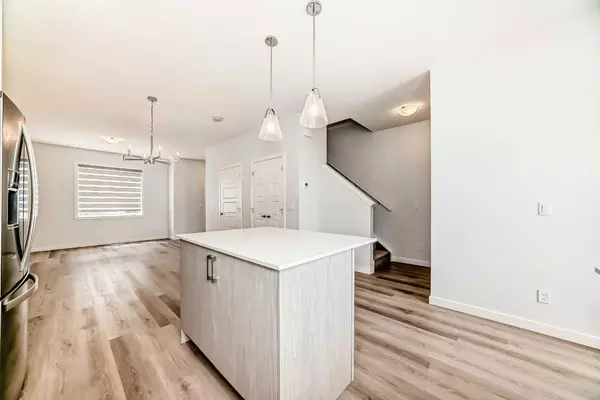 Calgary, AB T3P 2A3,75 Evanscrest Common NW #106