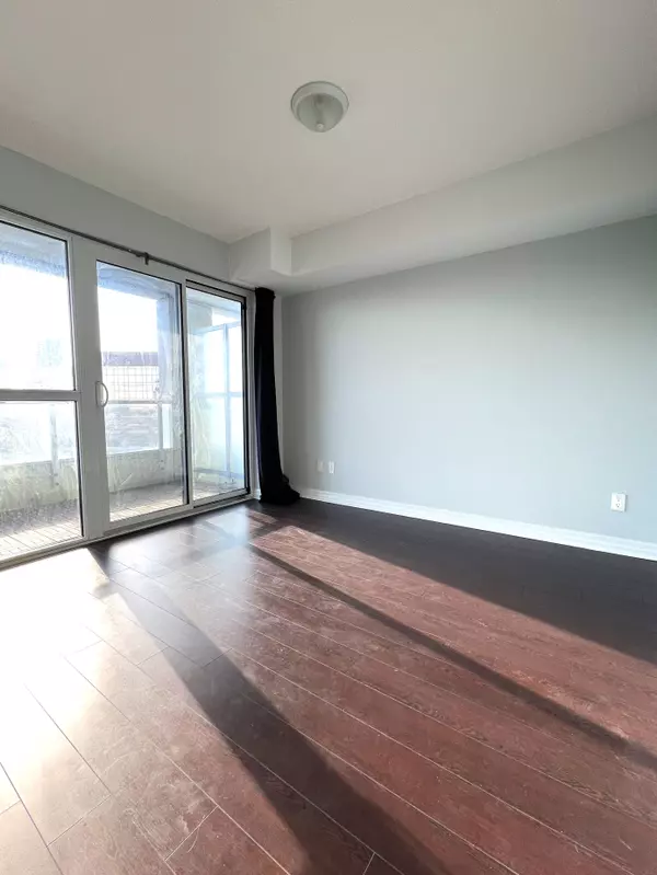 Toronto C15, ON M2J 0B4,275 Yorkland RD #712