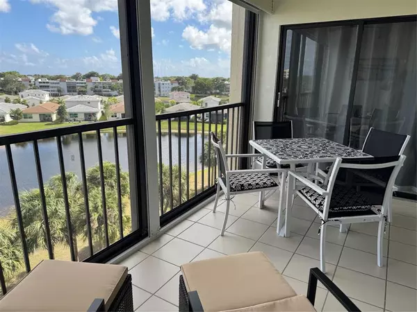 Delray Beach, FL 33446,7260 Kinghurst Dr #606