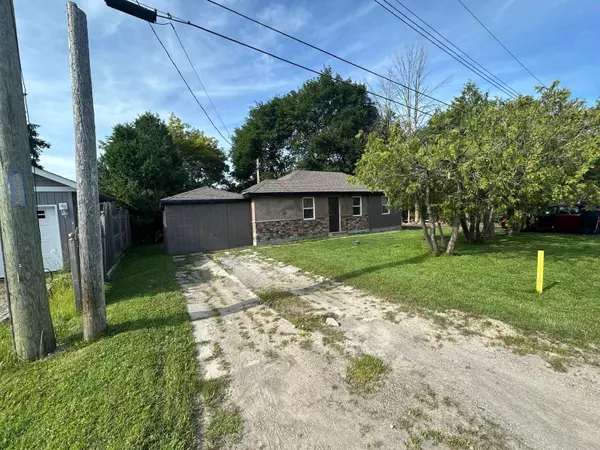 Georgina, ON L0E 1N0,164 RIVERBANK DR