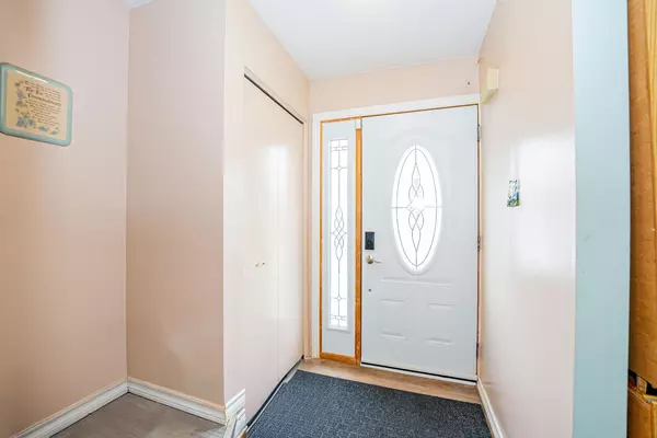 Kitchener, ON N2P 1C4,164 Green Valley DR