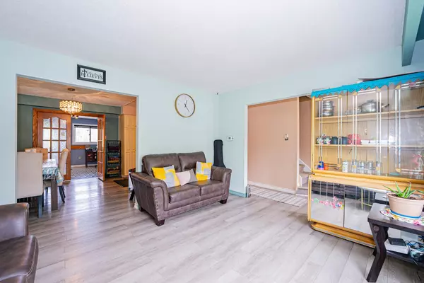 Kitchener, ON N2P 1C4,164 Green Valley DR