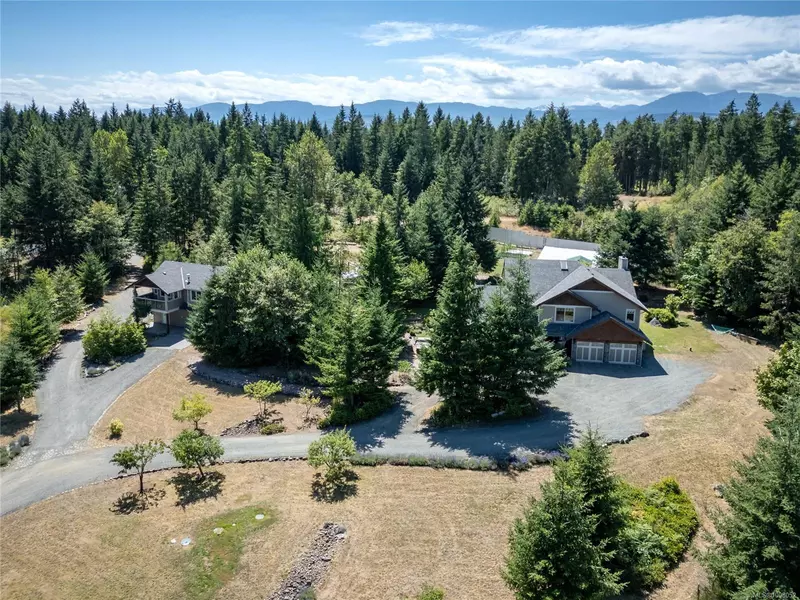 7455 Rodger Rd, Merville, BC V0R 2M0