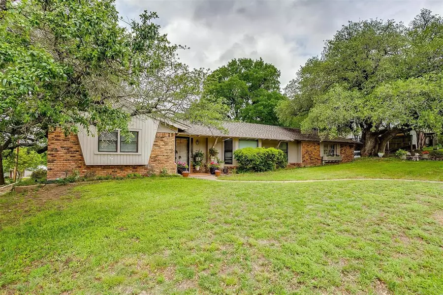 206 W Ridge Road, Weatherford, TX 76086