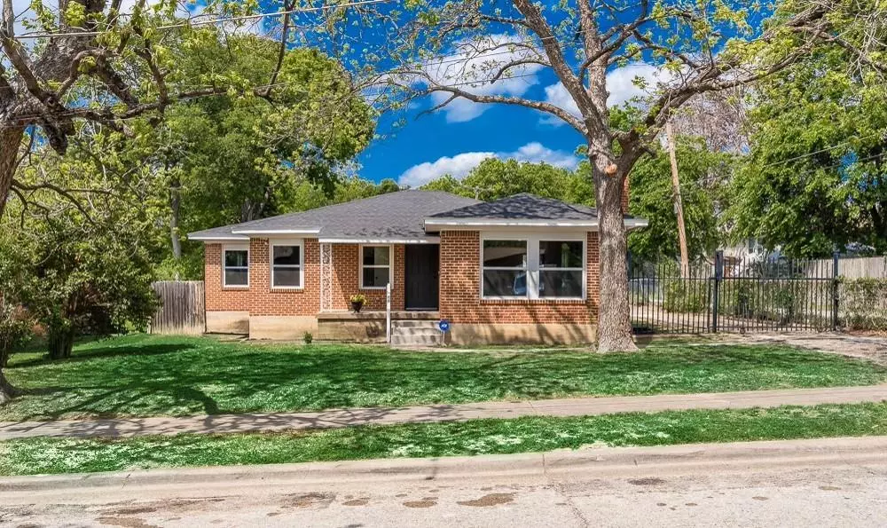 1721 Essex Avenue, Dallas, TX 75203