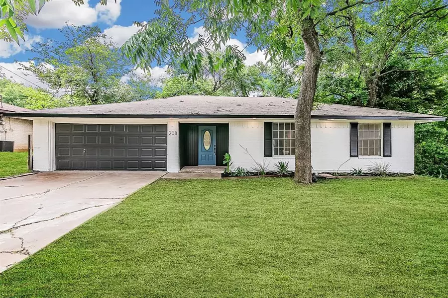 208 Evelyn Street, Desoto, TX 75115