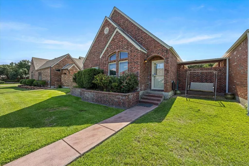 Weatherford, TX 76086,915 Austin Court