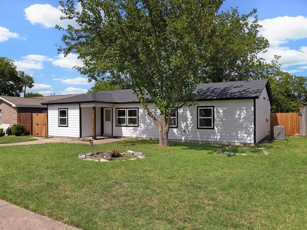 Dallas, TX 75211,2526 Wood Valley Drive
