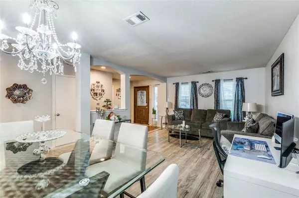 9813 Jericho Lane, Fort Worth, TX 76108