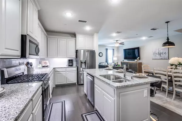 Fairview, TX 75069,433 Madison Avenue
